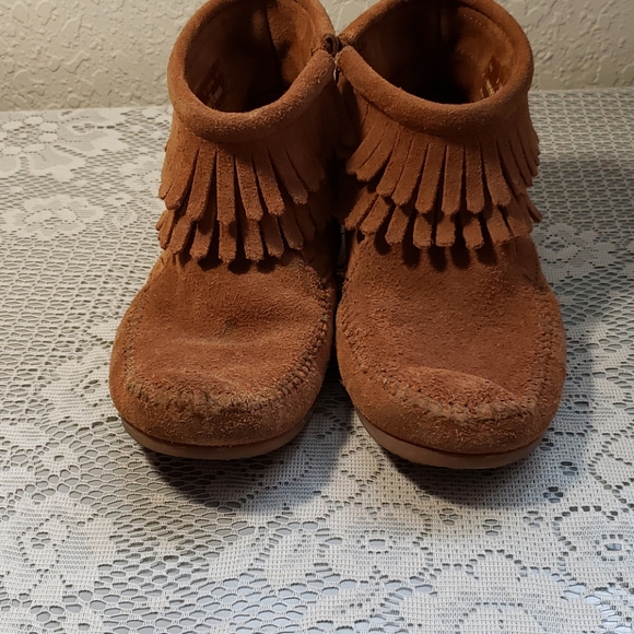 Minnetonka moccasins - Picture 3 of 7